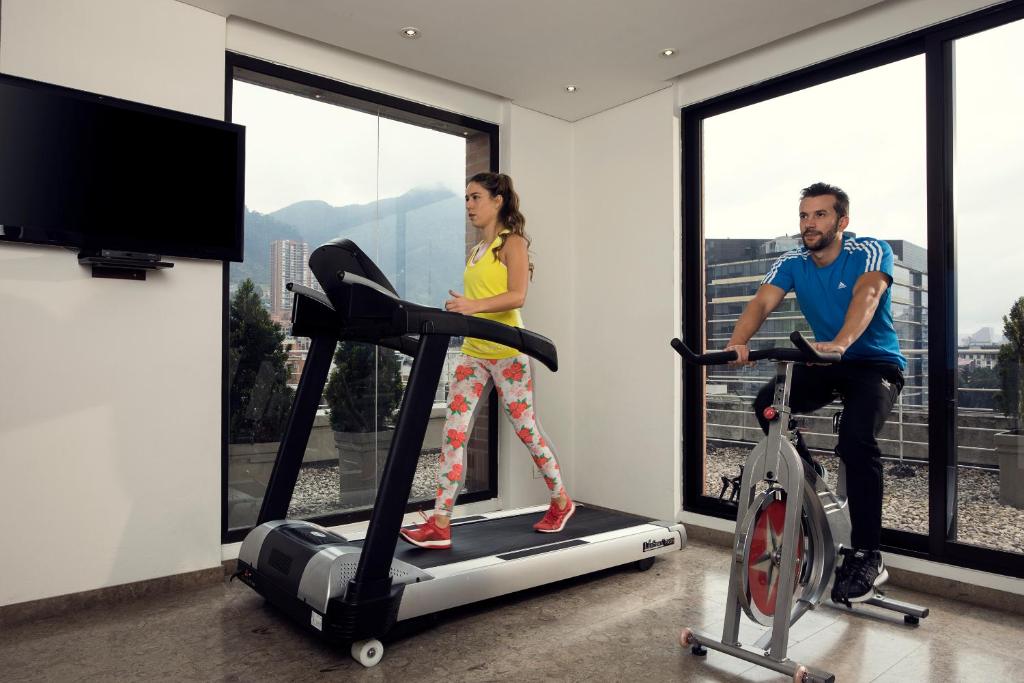 Fitness centrum a/nebo fitness zařízení v ubytování Mercure Bogota BH Zona Financiera