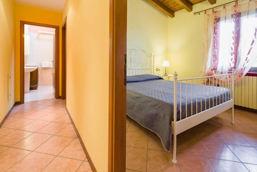A bed or beds in a room at Omas Haus