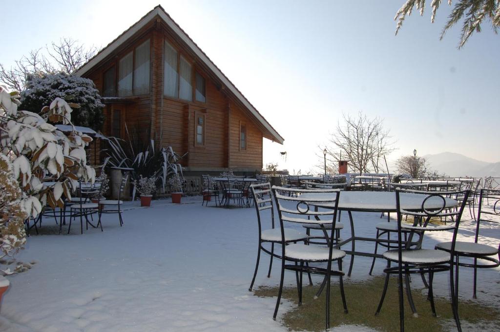 The Chalets Naldehra talvel