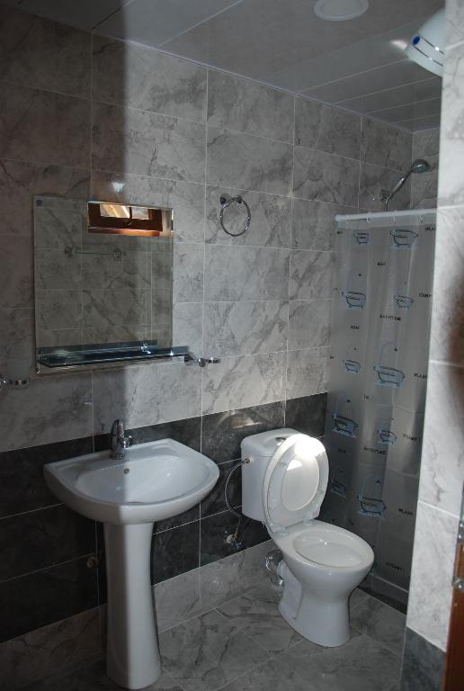 Koupelna v ubytování Keti Pilpani Guesthouse
