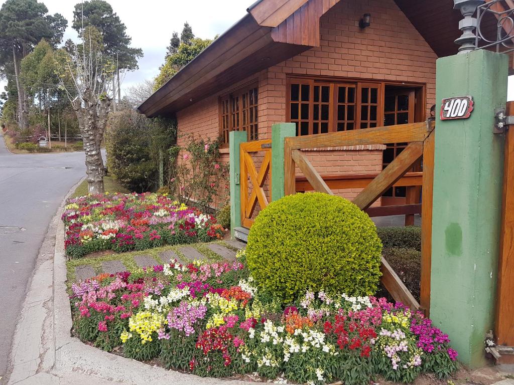  Informe-se referente TURISMO PARA SE ISOLAR com estadias semanais ou mensais numa belíssima COBERTURA Condomínio Switzerland Village