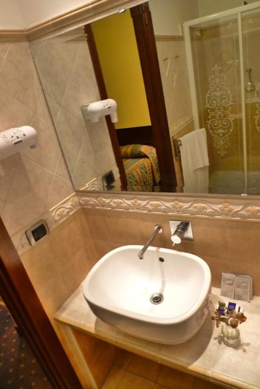 Koupelna v ubytování Hotel La Pace - Experience