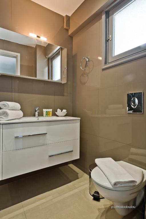 Koupelna v ubytování Nereus Luxurious Suites