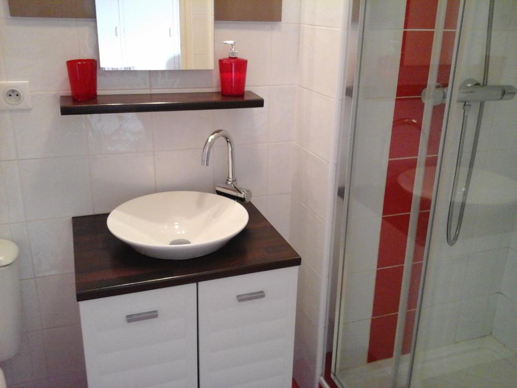 Chambres d'Hôtes l'Hermine - Comfort Triple Room Con Ducha