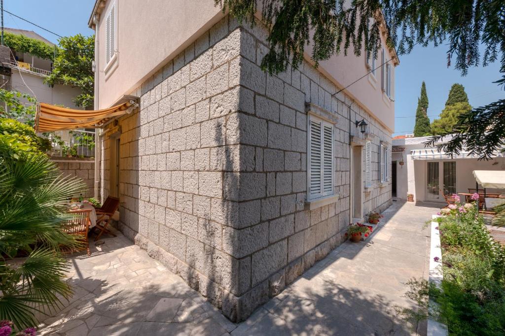 Budova, kde se apartmán nachází