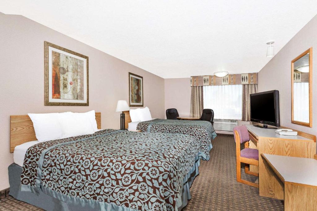 Uma televisão e/ou sistema de entretenimento em Days Inn & Suites by Wyndham Kanab