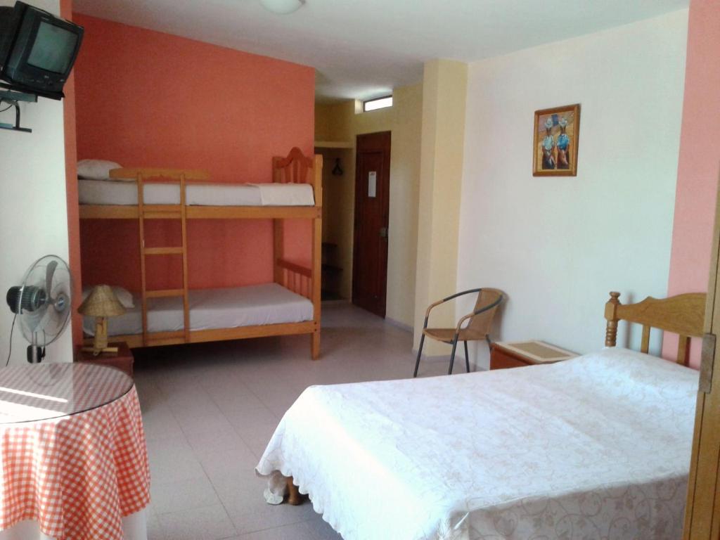 La Perla - Sala Familiar Con Baño Privado