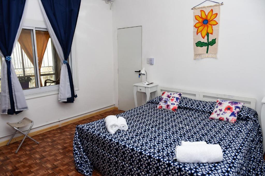 Postel nebo postele na pokoji v ubytování San Francisco Home