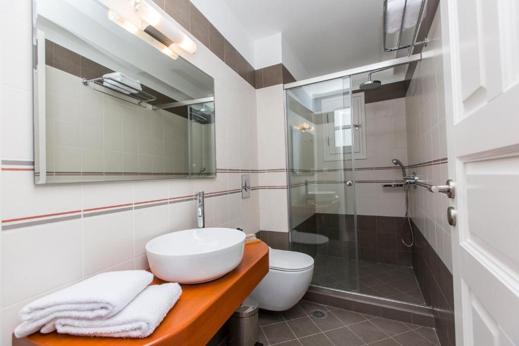 Castle Mansions - 19