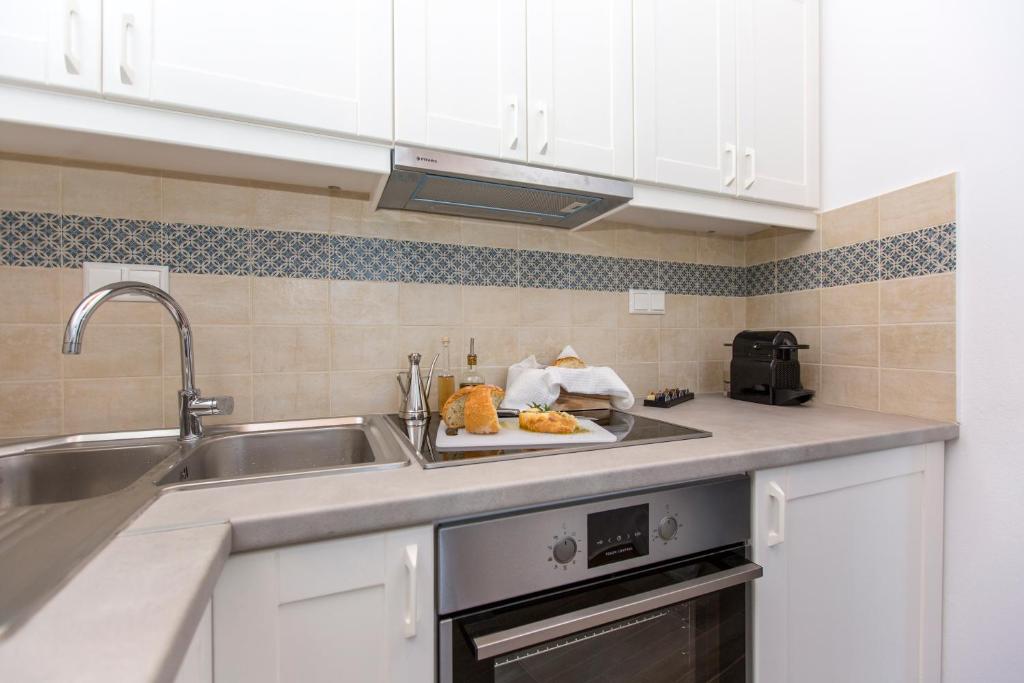 Castle Mansions - 18