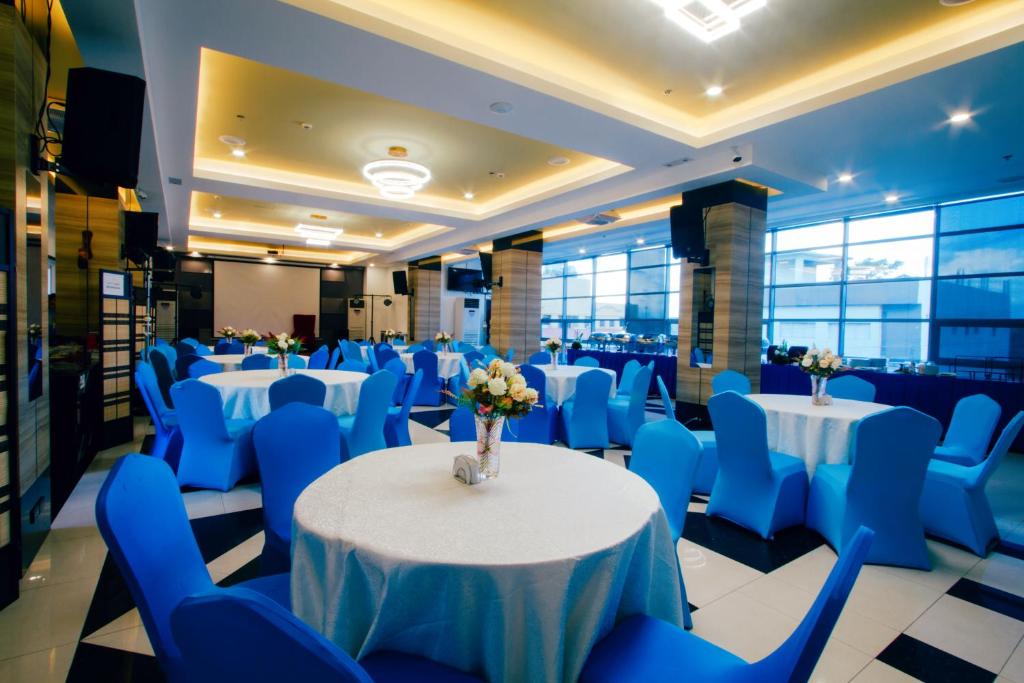 Posezení v ubytování Facade Hotel