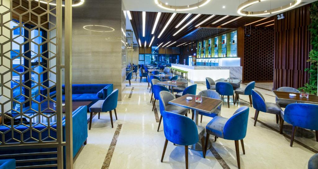 Khu vực ghế ngồi tại Muong Thanh Luxury Da Nang Hotel