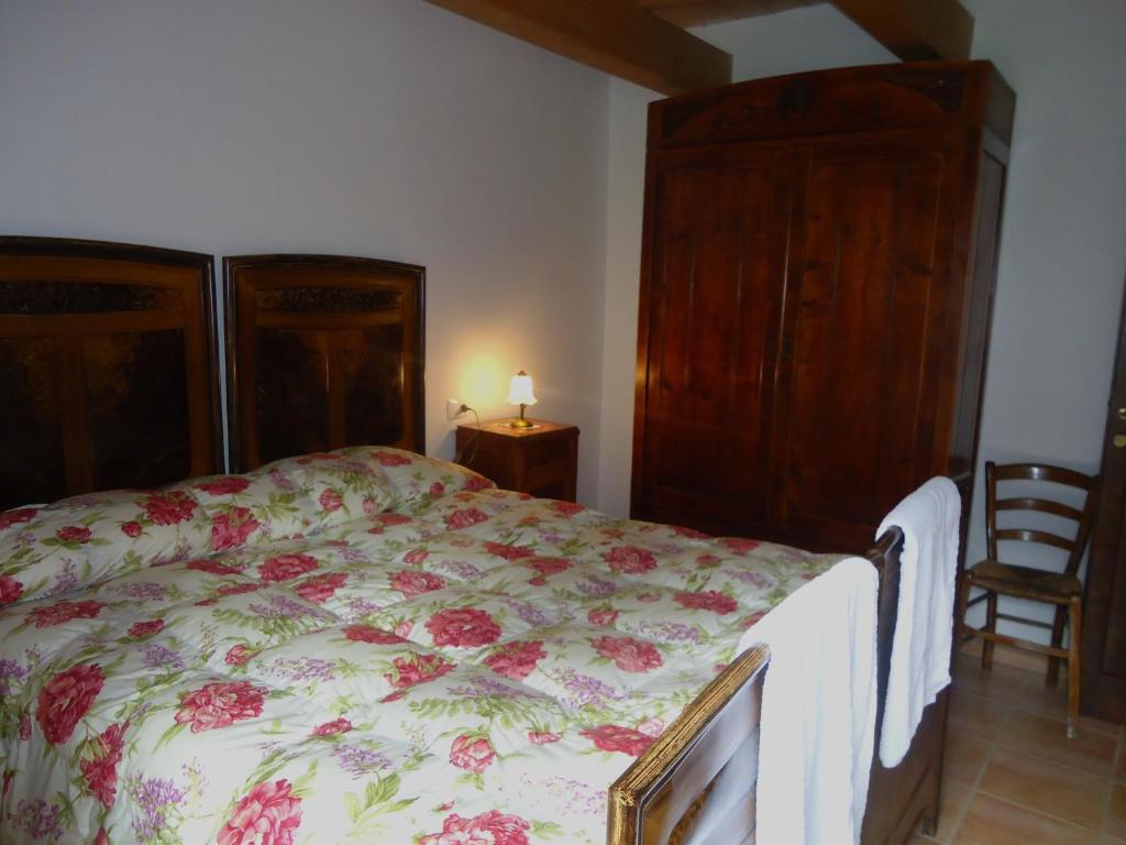 A bed or beds in a room at Villa Pascolo