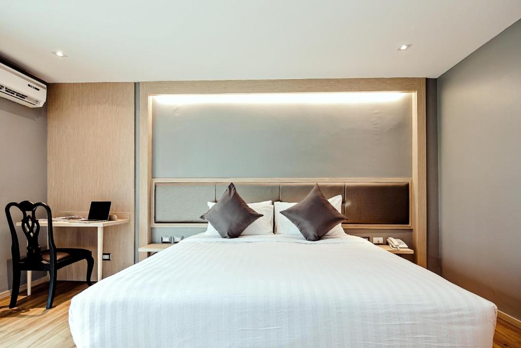 Three Sukhumvit Hotel - SHA Plus Certified - Resim 6