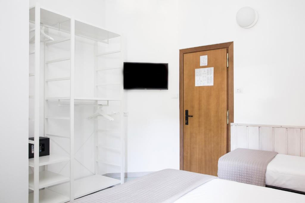 Hotel Columbia - Camera Familiare Con Balcone
