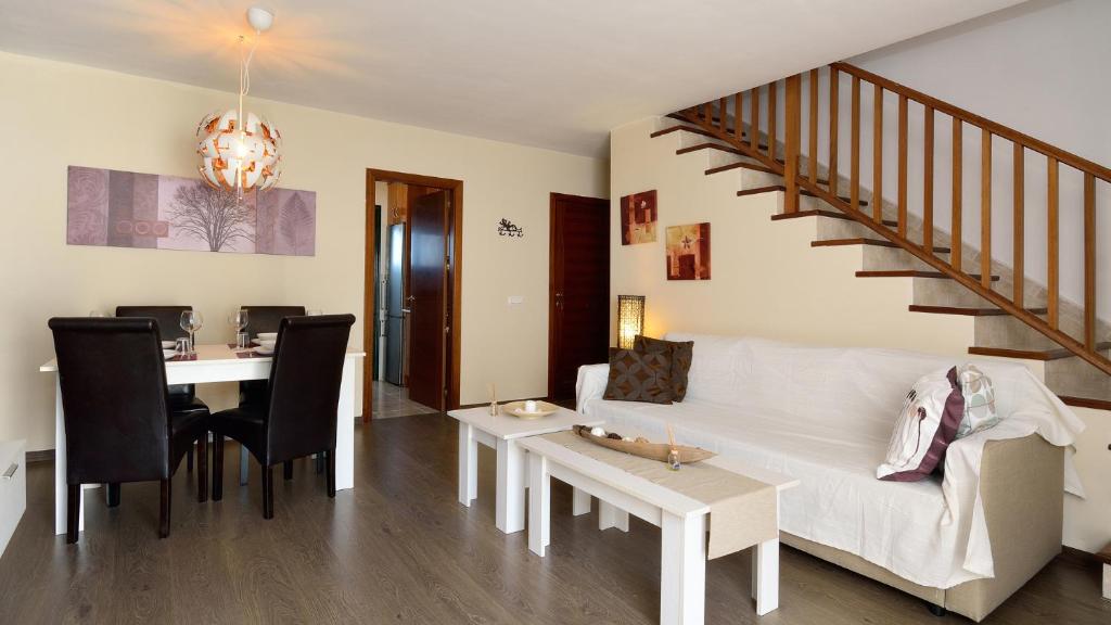 Posezení v ubytování Villa Isla Feliz