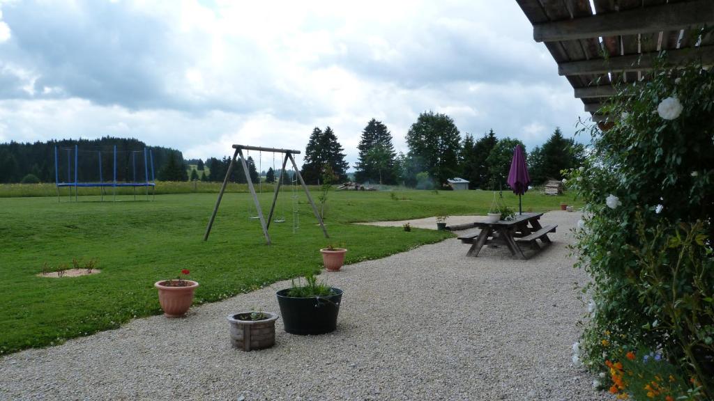 LA GRANGE DE HAUTE-JOUX - 公寓