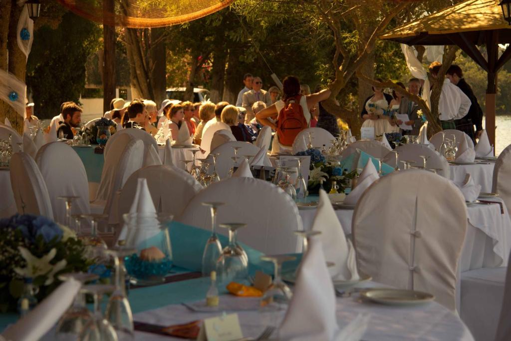 A restaurant or other place to eat at Hotel Penelope