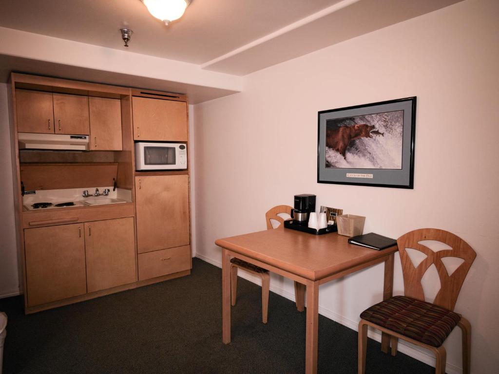 Kuchyň nebo kuchyňský kout v ubytování Puffin Inn