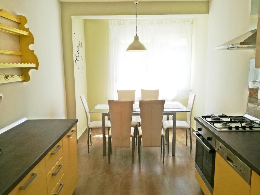 Kuchnia lub aneks kuchenny w obiekcie Apartment B44