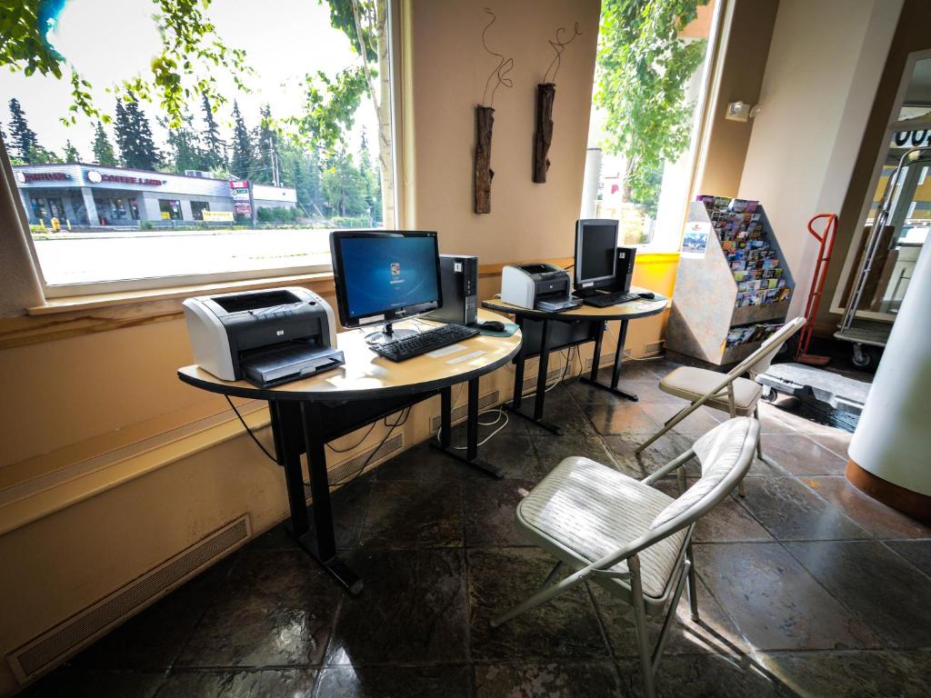 TV a/nebo společenská místnost v ubytování Puffin Inn
