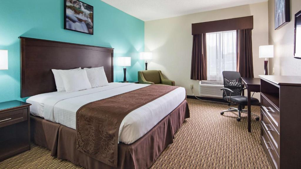 Best Western River City Hotel - King Room With Walk-in Shower - Disability Access