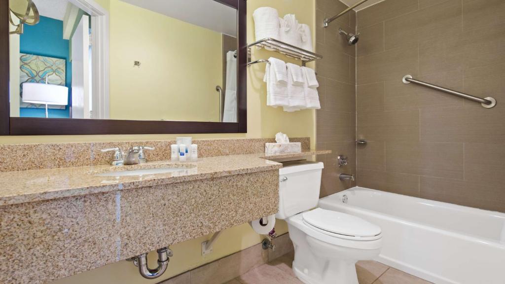Best Western Plus Deerfield Beach Hotel & Suites photo