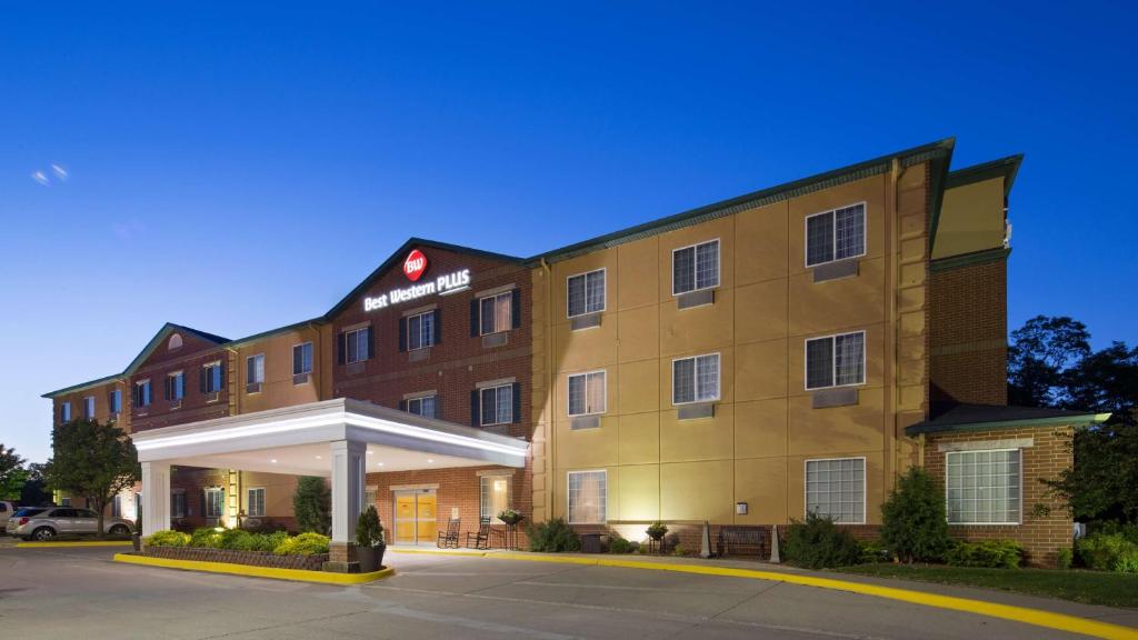 a rendering of the front of a hotel at Best Western Plus Des Moines West Inn & Suites in Clive