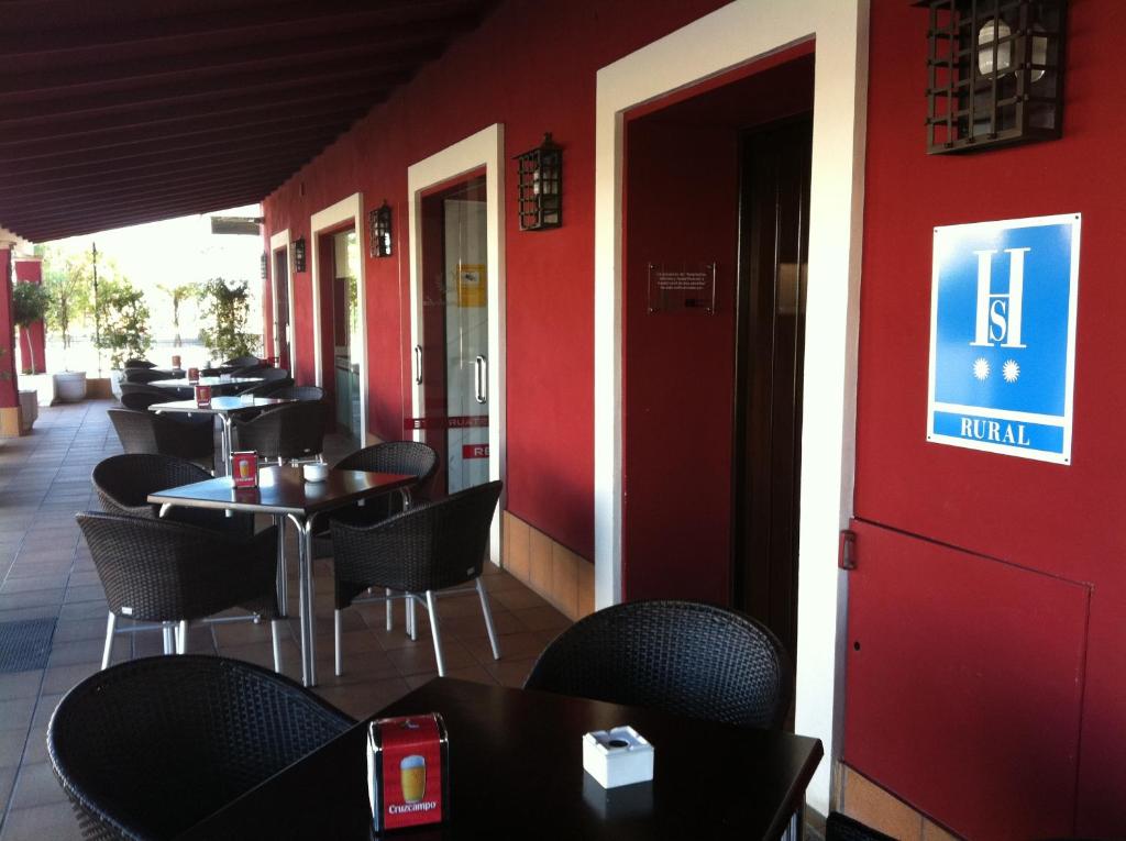 Hostal Restaurante La Bartola - 16