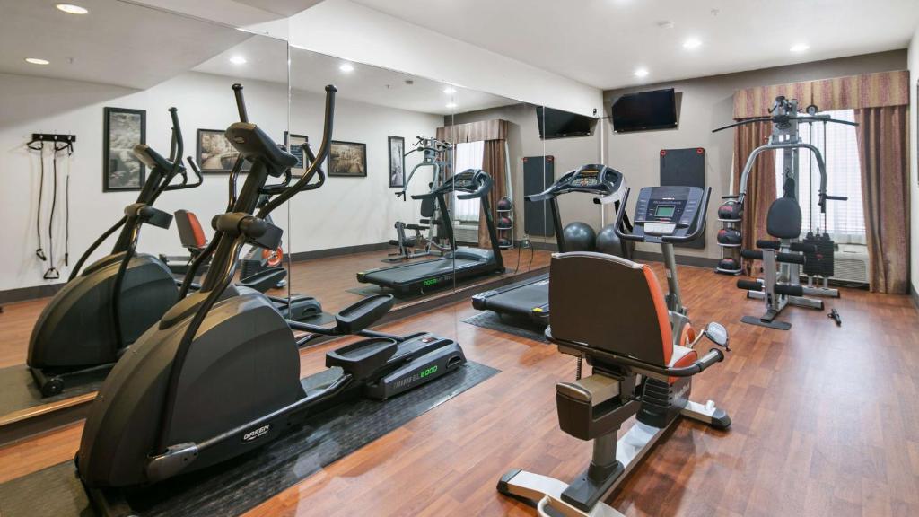 Fitness centrum a/nebo fitness zařízení v ubytování Best Western Plus Georgetown Inn & Suites