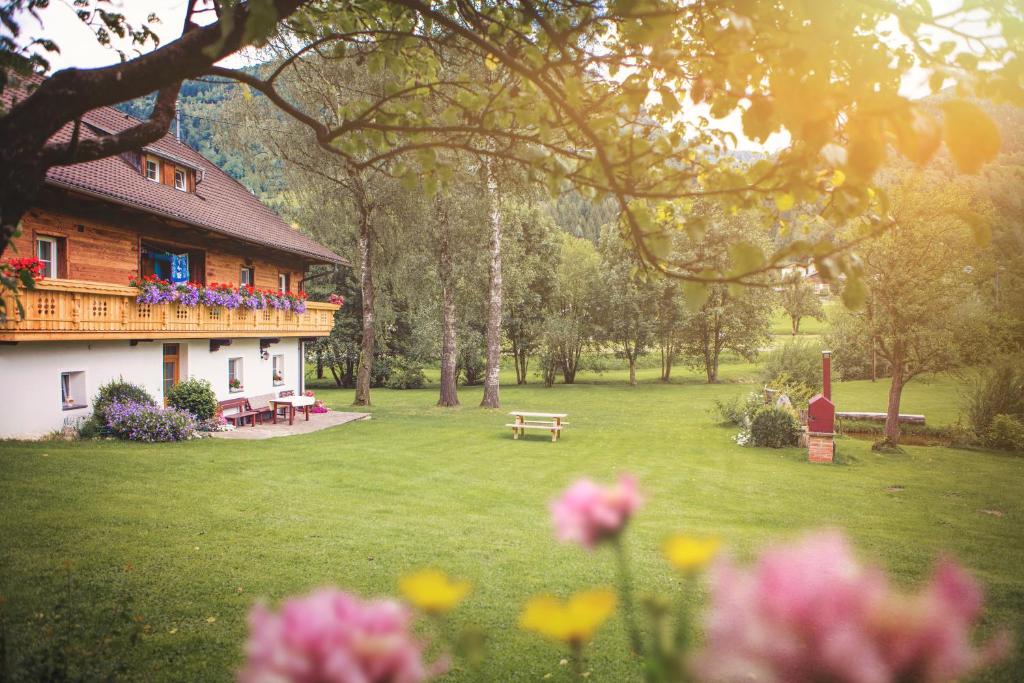 Vonkajšia záhrada v ubytovaní Raderhof