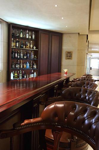 Lounge nebo bar v ubytování Promenade Hotel