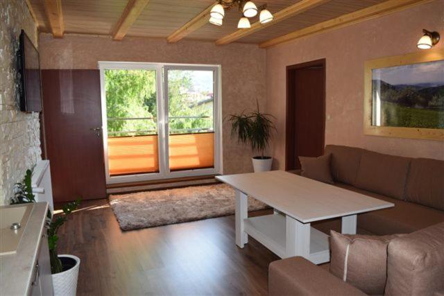 Część wypoczynkowa w obiekcie Apartamenty Bahus - Centrum