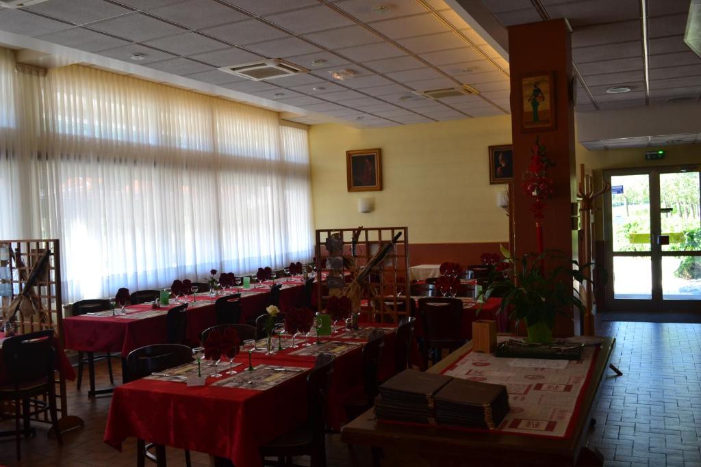 Restaurace v ubytování Hotel Restaurant Niemerich