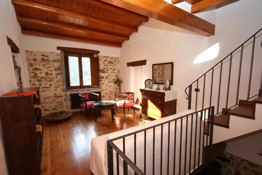 A seating area at La corte di Pietro