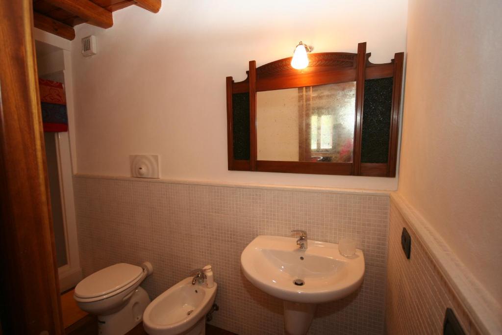 A bathroom at La corte di Pietro