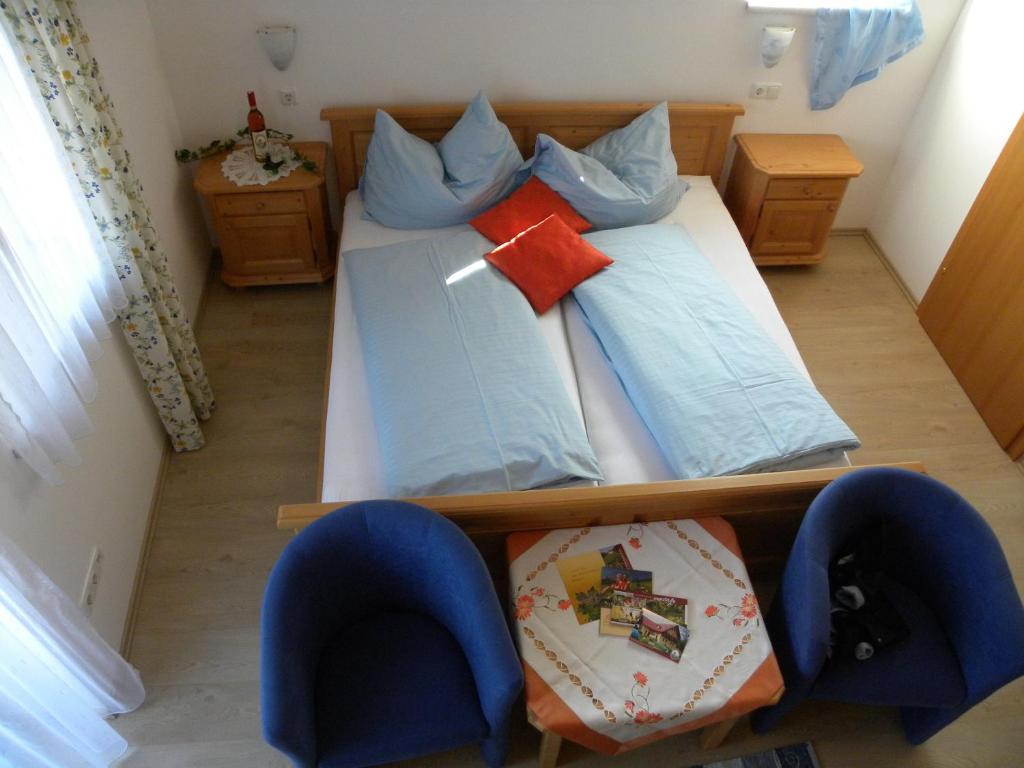Postel nebo postele na pokoji v ubytování Gästehaus Lisa