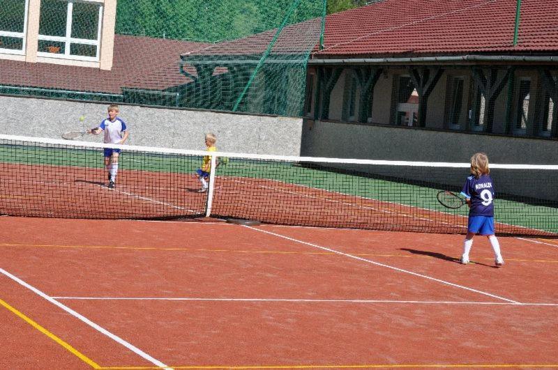 Tenis a/nebo squash v ubytování Penzion Stara Fara nebo okolí