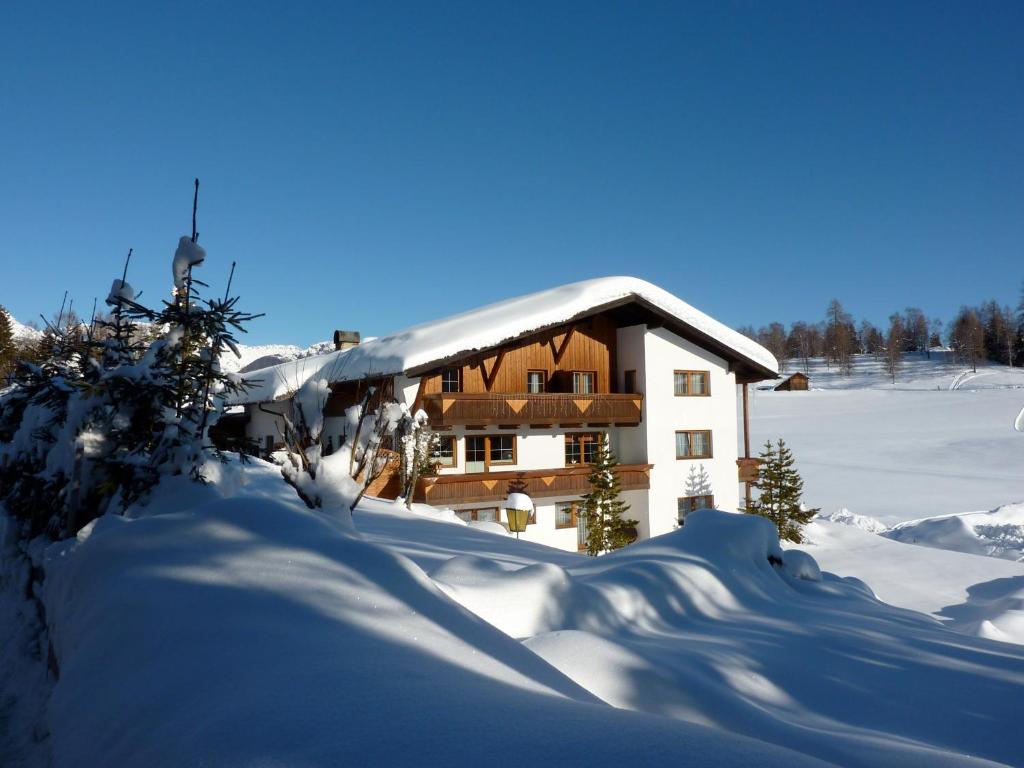 Gästehaus Manuela - Familie Rantner v zimě