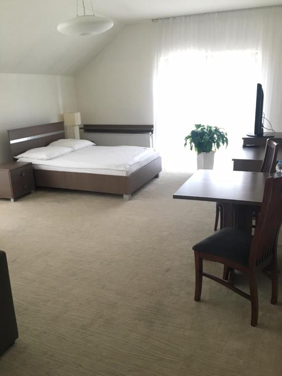 Hotel i Restauracja Jan - Chambre Quadruple Standard