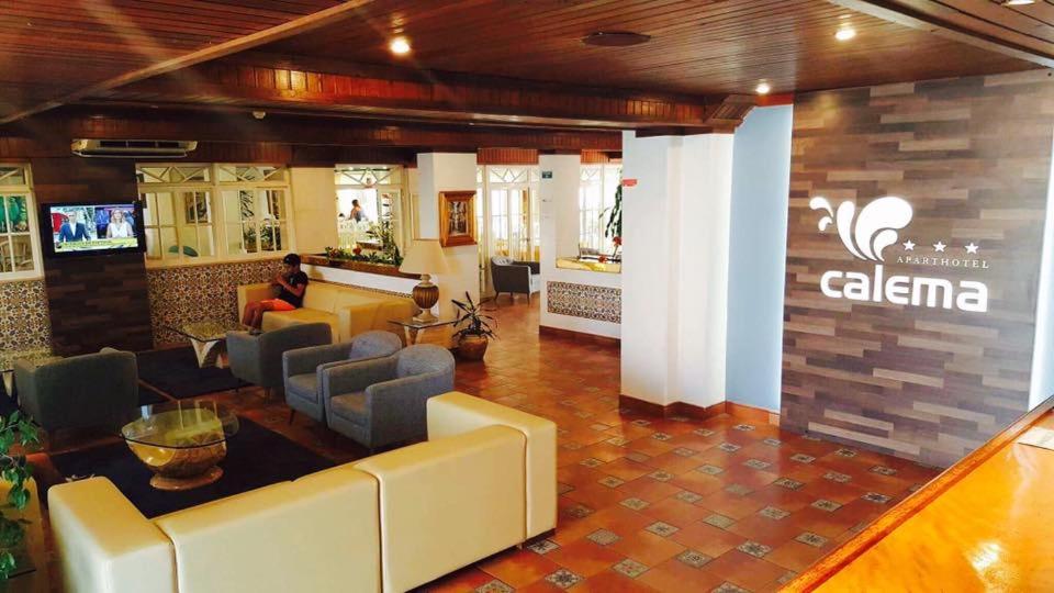 TV a/nebo společenská místnost v ubytování Aparthotel Calema Avenida Jardim