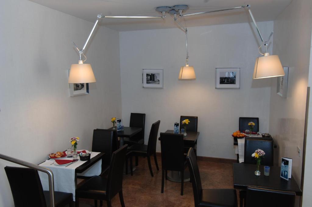 Restaurace v ubytování Ucciardhome Hotel