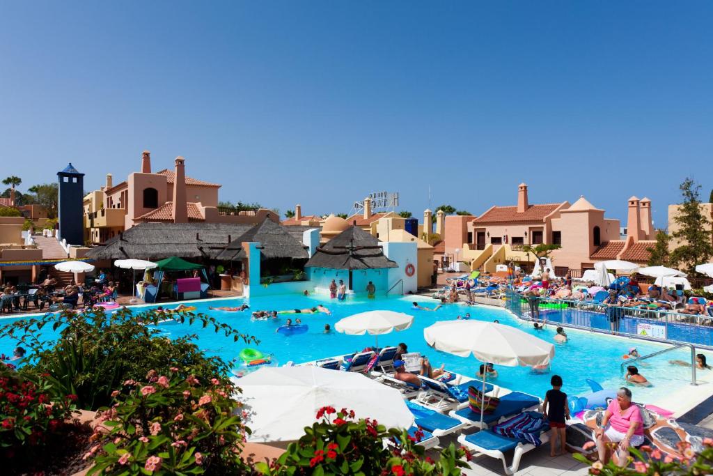 Bazén v ubytování Tagoro Family & Fun Costa Adeje nebo v jeho okolí