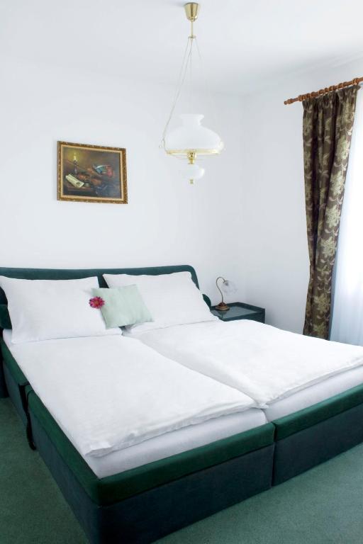 Hotel Zámeček Pod Hradem Starý Jičín 111 - Suite