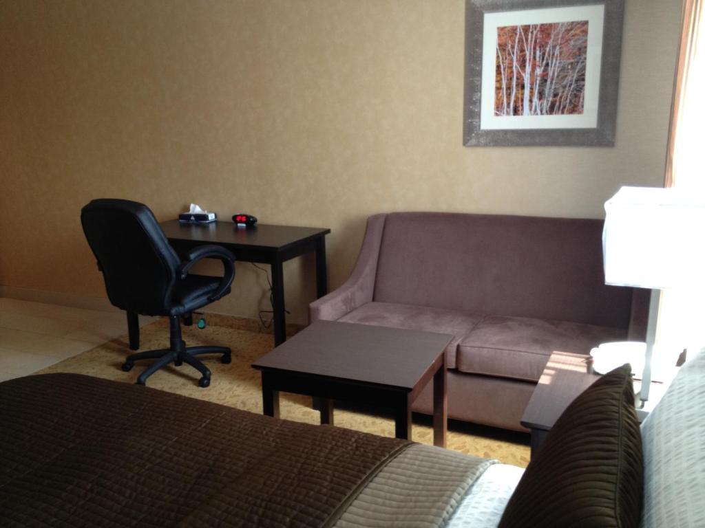 Posezení v ubytování Mississauga Gate Inn