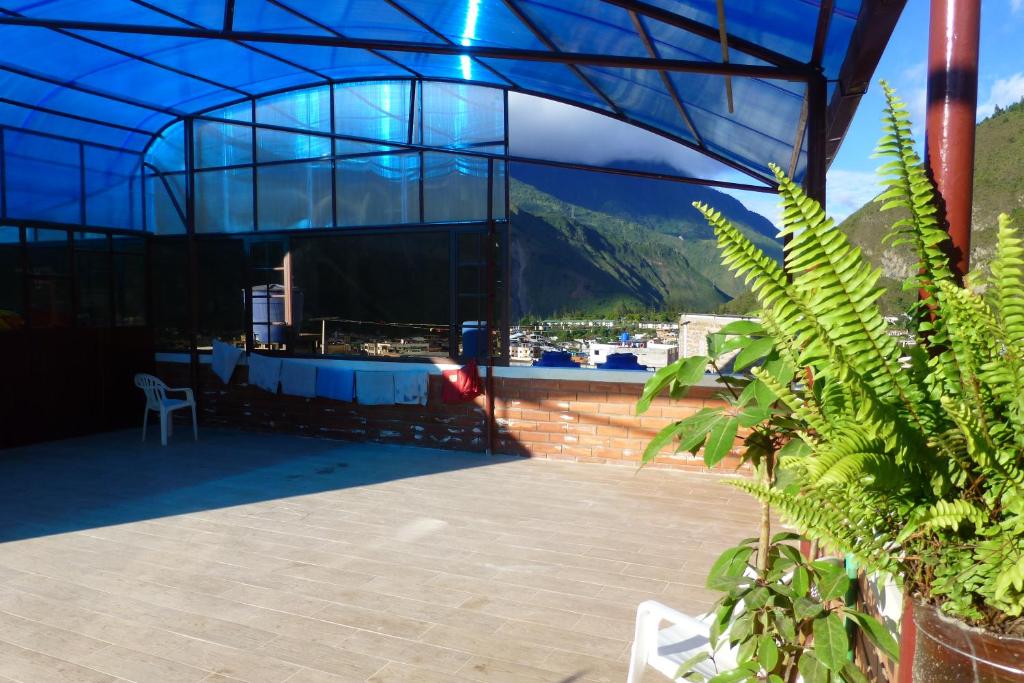 Nespecifikovaný výhled na hory nebo výhled na hory při pohledu z hostelu