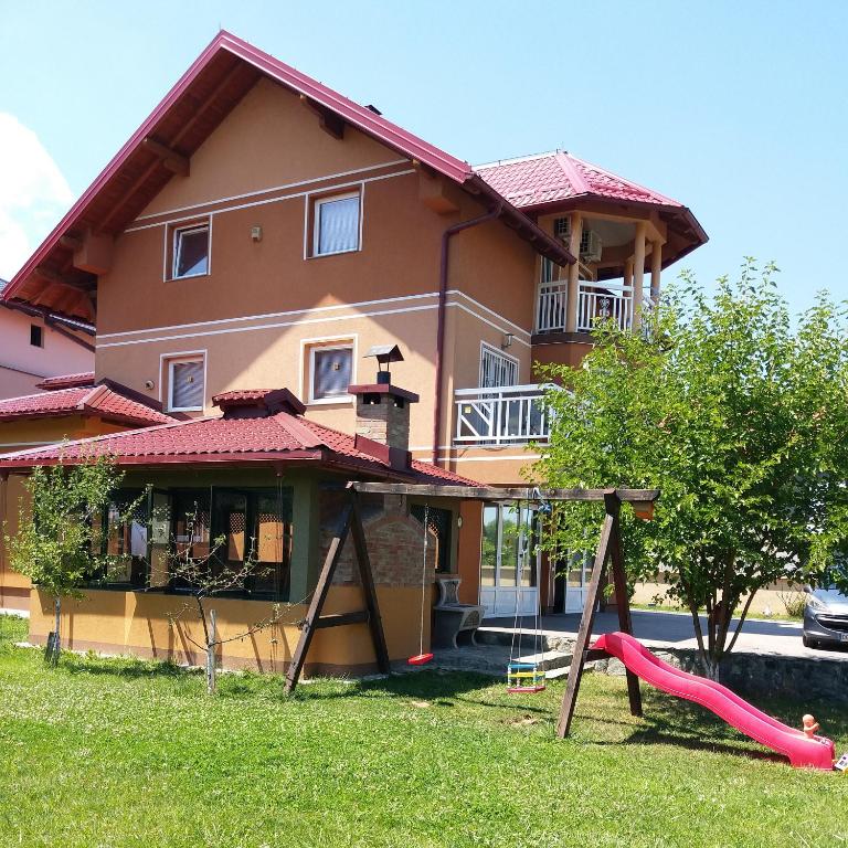 Zgrada u kojoj se nalazi vila