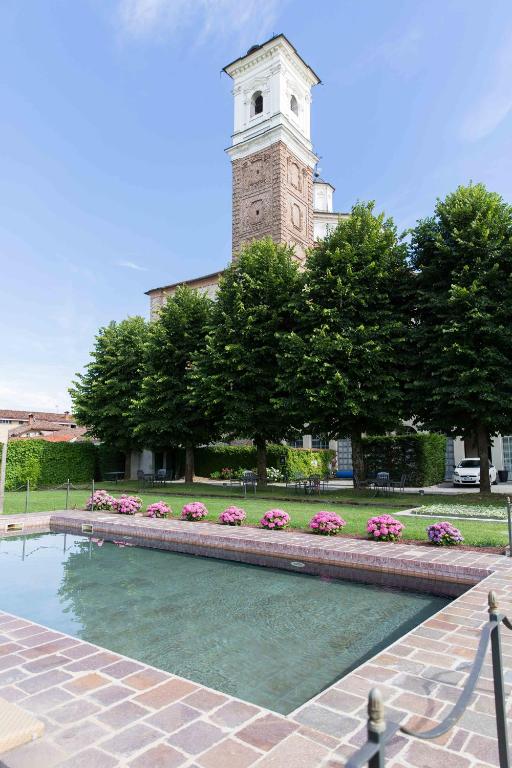 Bazén v ubytování Hotel I Somaschi nebo v jeho okolí