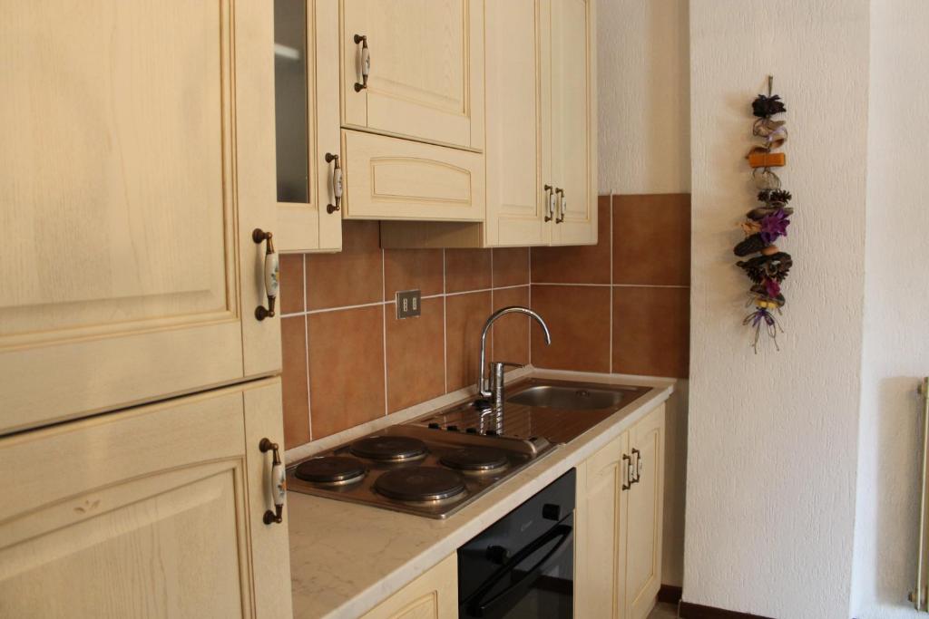 Una cocina o cocineta en Jolly Residence