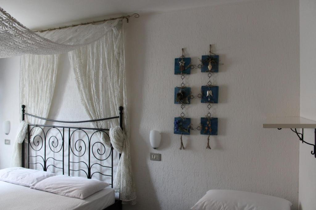 Una cama o camas en una habitación de Jolly Residence